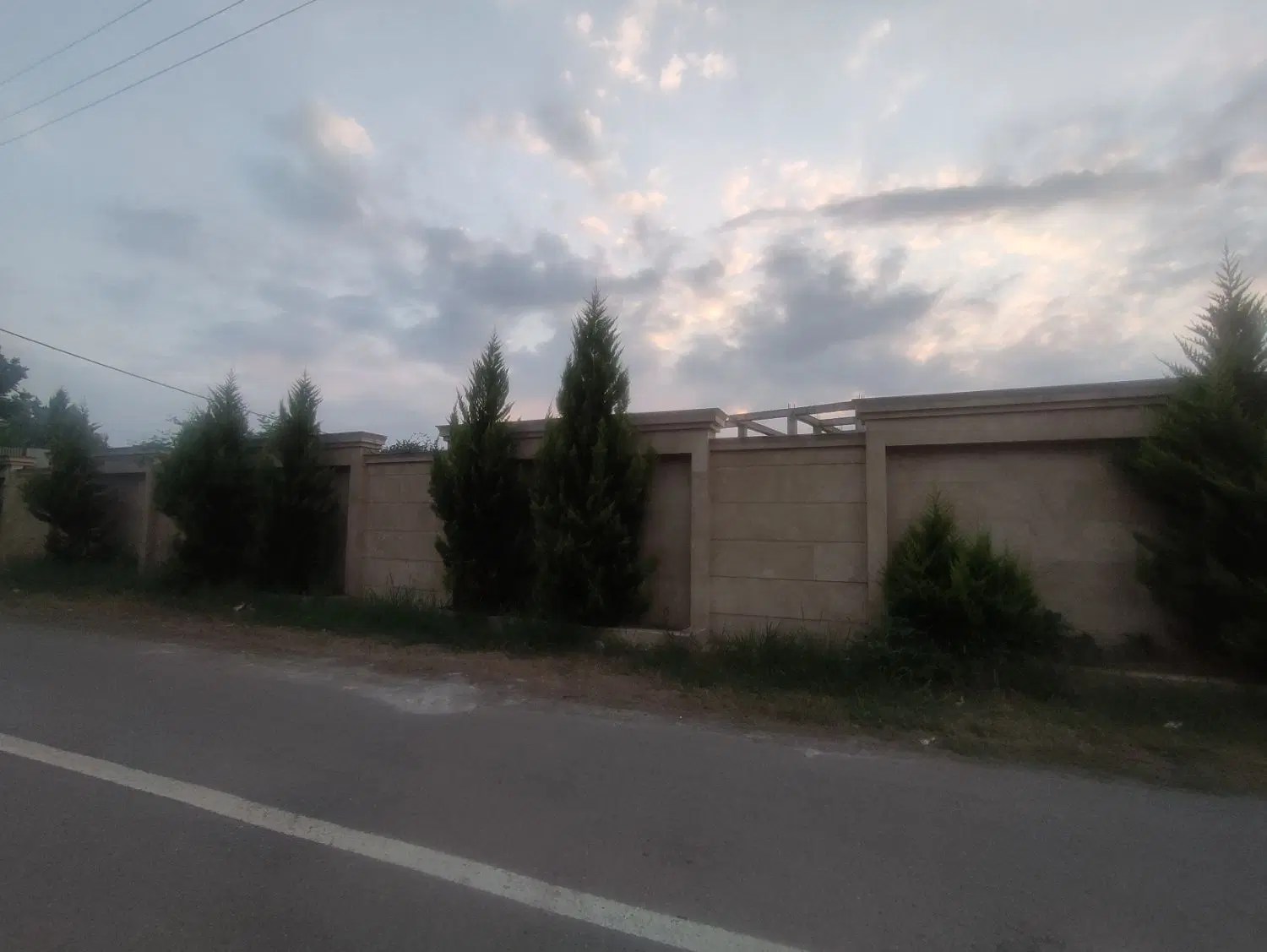 زمین مسکونی