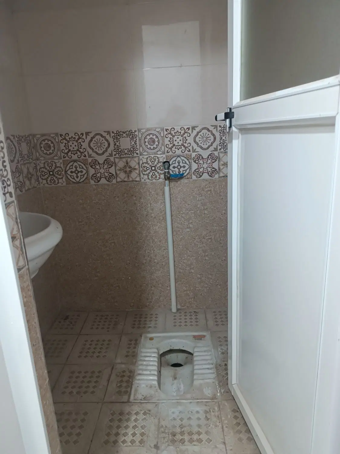 فروش آپارتمان 98متری راه مجزا نوساز دوخوابه سنددار