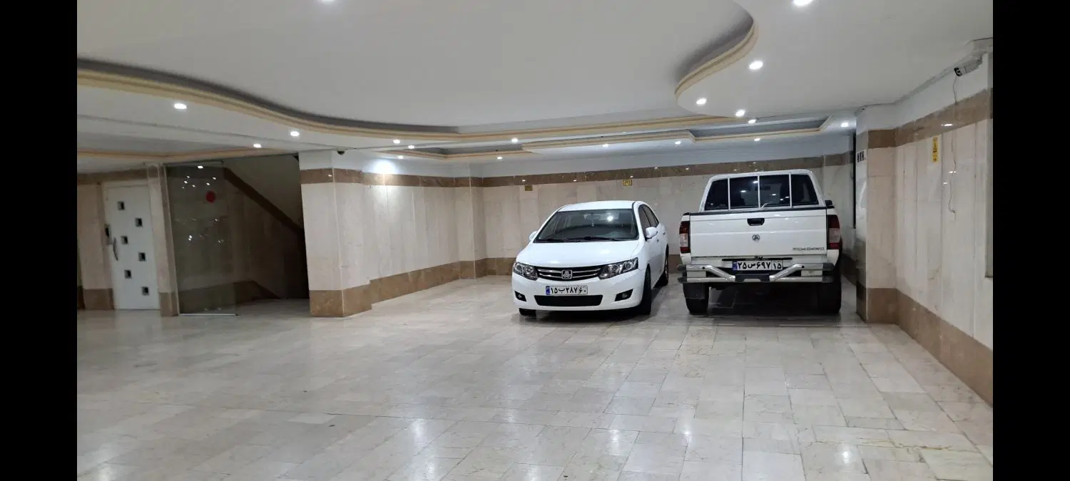 ۶۴ متر با آسانسور و پارکینگ و انباری و بالکن