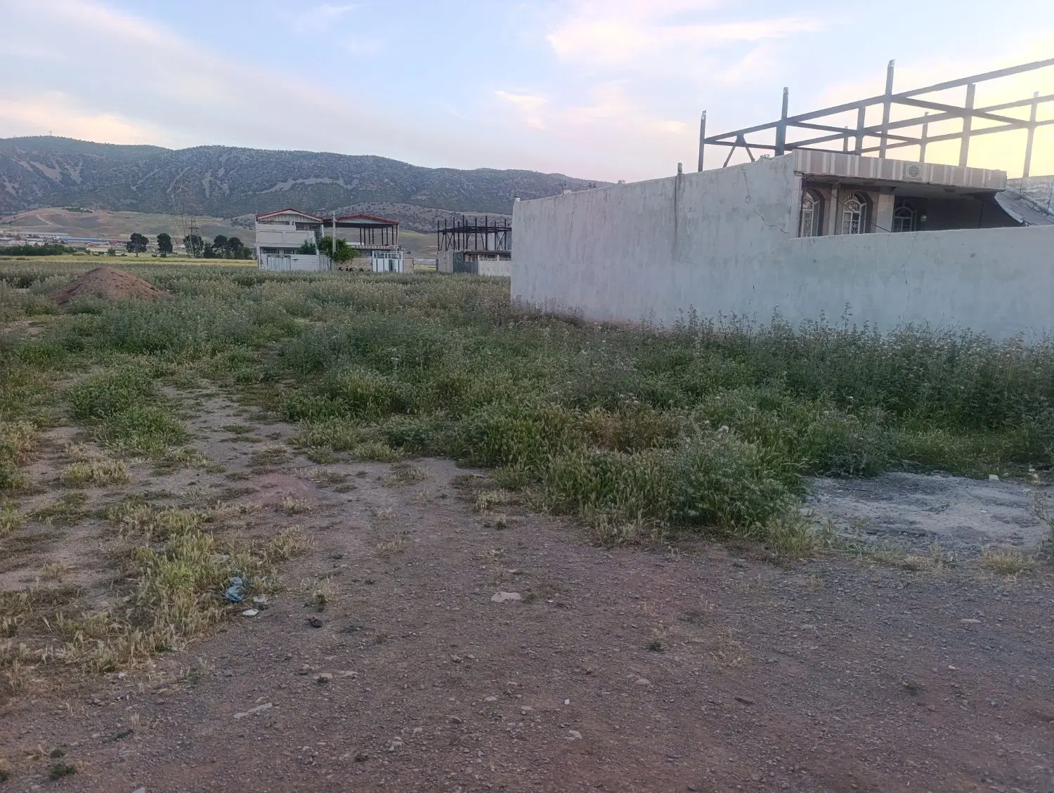 زمین  مسکونی 250 متر دارایی