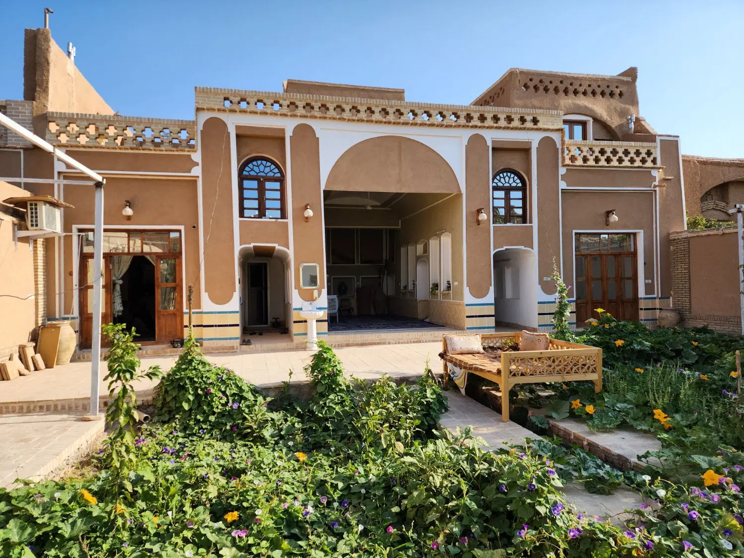اقامتگاه بوم گردی سنتی