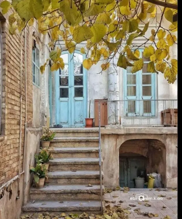 سبلان شمالی 30 متر زمین 60 متر بنا دو طبقه