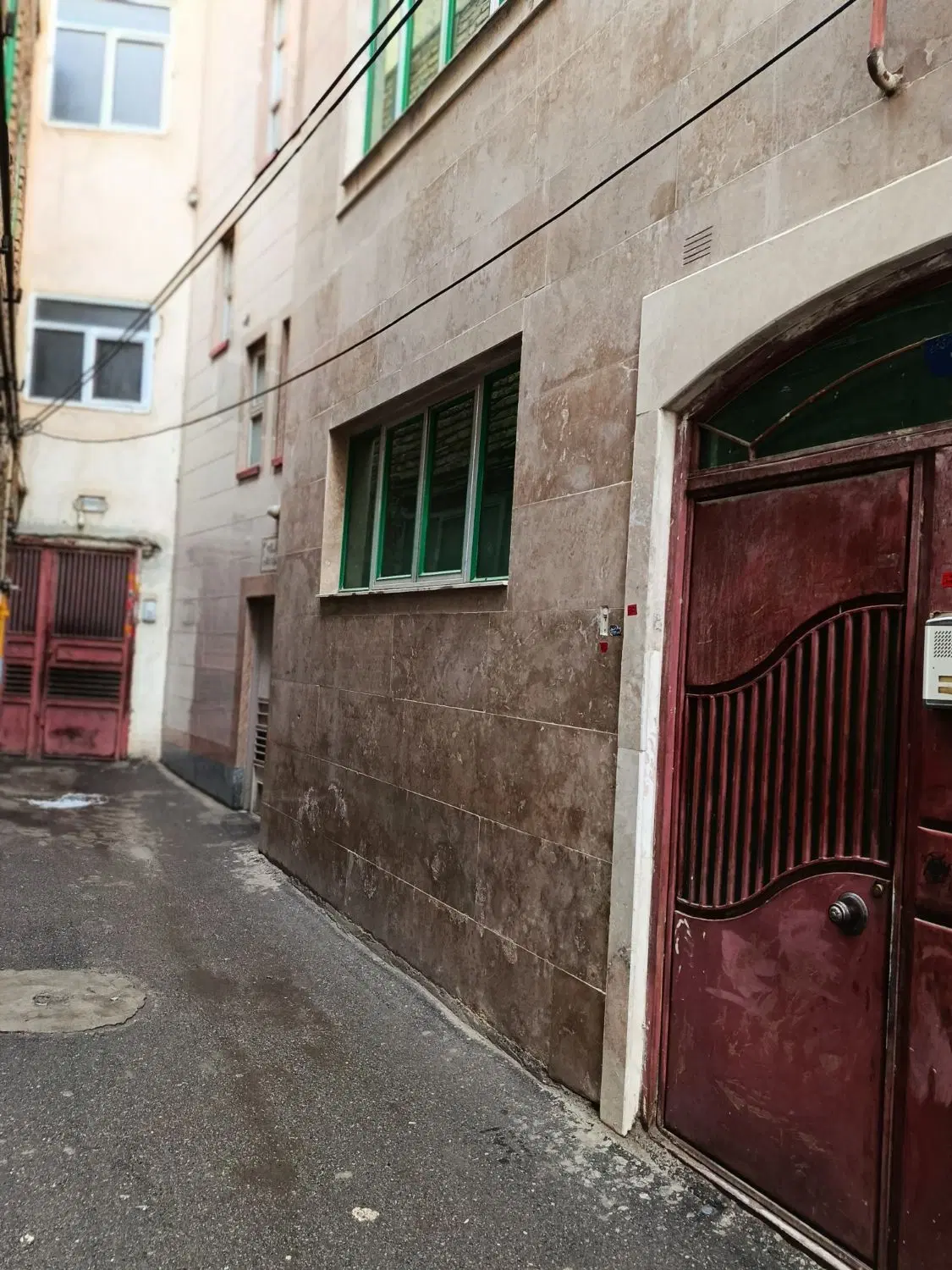 آپارتمان همکف اخرعباسی