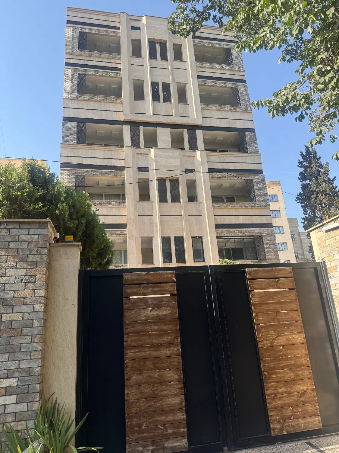 آپارتمان ۳خوابه کتویی زاده شرقی ۲پارکینگ سمت اقتاب