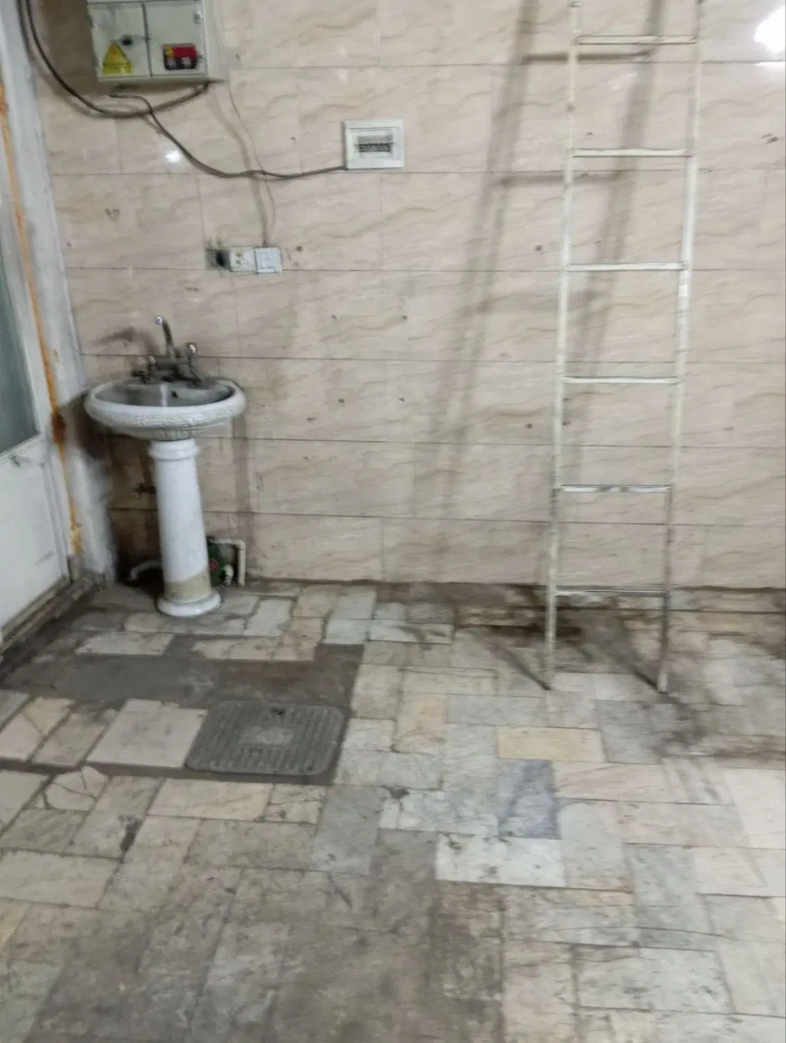 مغازه 12 متری