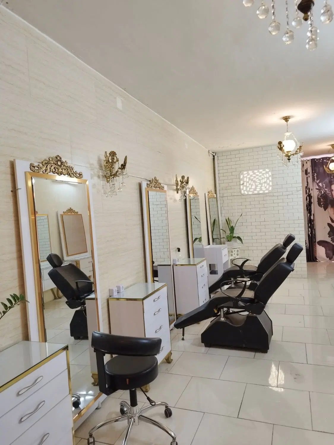 اجاره لاین در سالن زیبایی