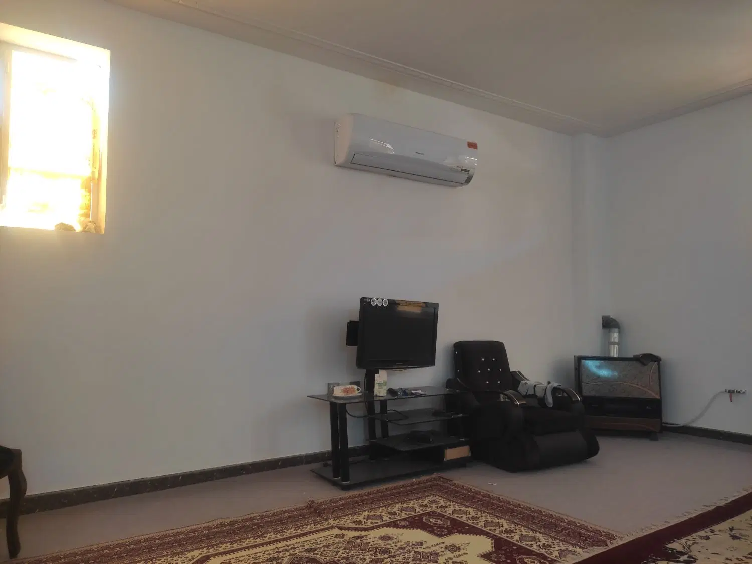 آپارتمان دوخواب ، تمیز ، سالن بزرگ