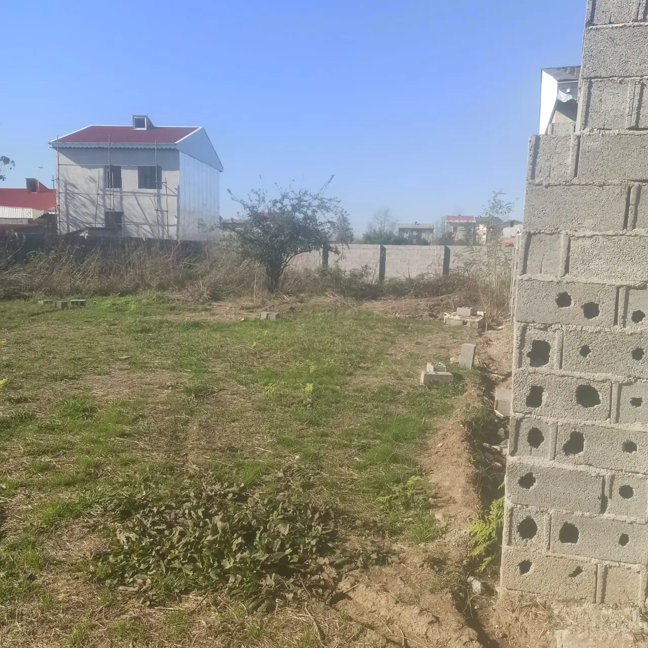 زمین۶۵۰ متری