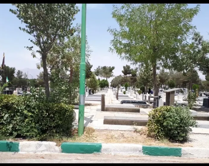 قبر دو طبقه در بهترین نقطه