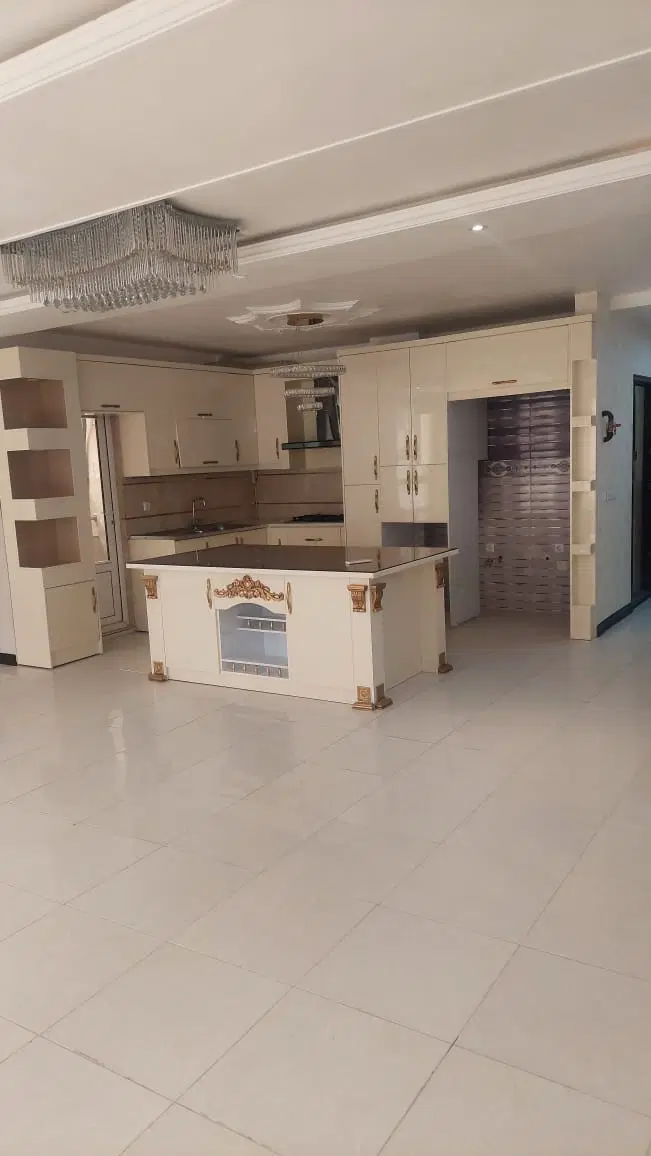 واحد ۹۰متری عباس اباد۲۰۰ ملیون ۲۵ملیون