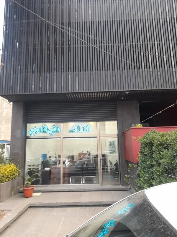 ۲۰۰ متر بر دانشکده