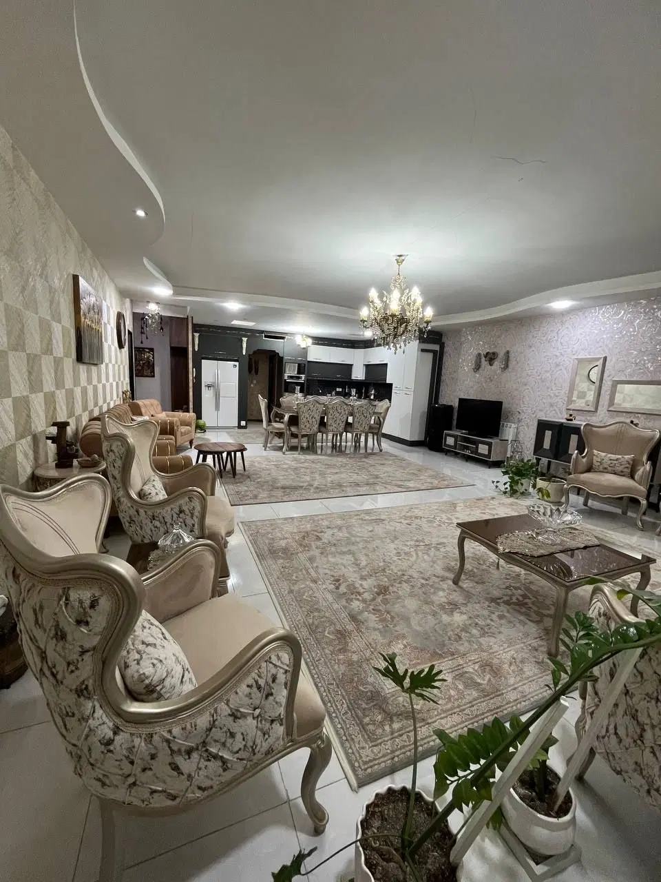 ۱۱۷ متر فول امکانات تاپ لوکیشن