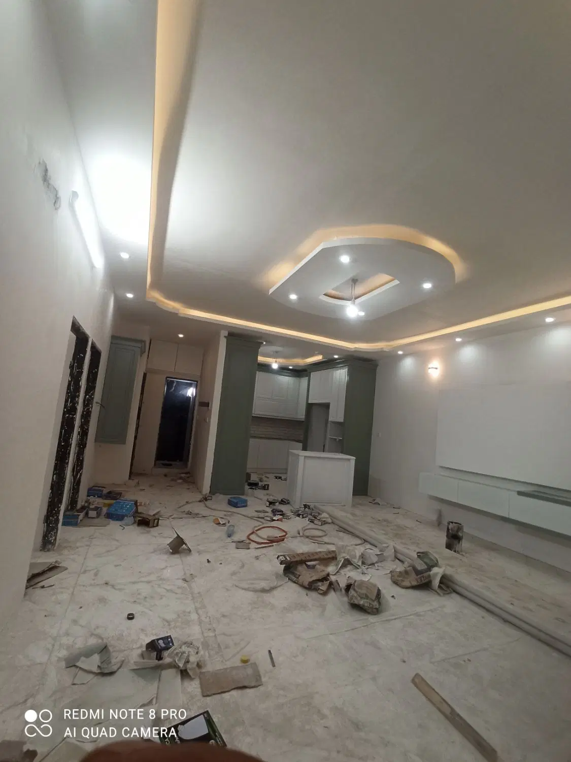 آپارتمان حاشیه ده محدود خاکستری