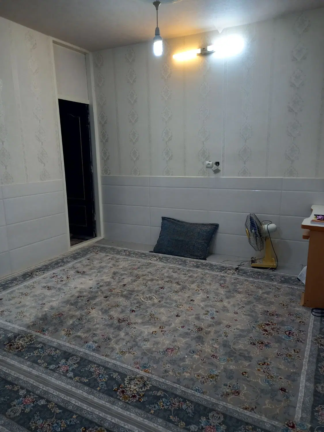 فروش خانه ۳ طبقه بعثت