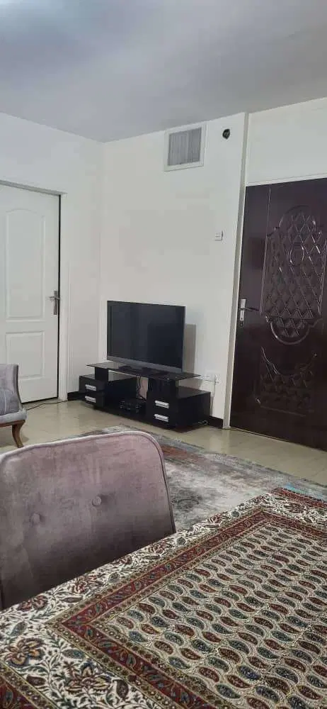63 متر 2 خواب با پارکینگ طبقه اول نارمک جنوبی