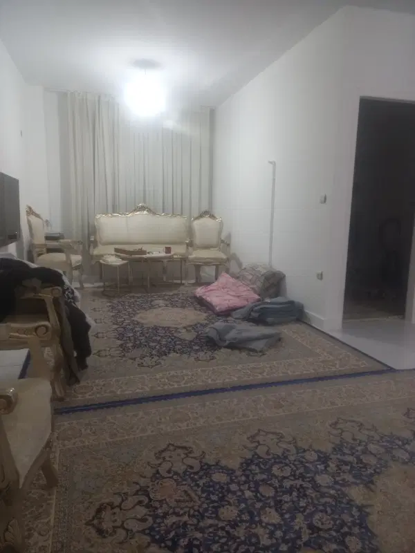 هم خونه خانم بدون اجاره