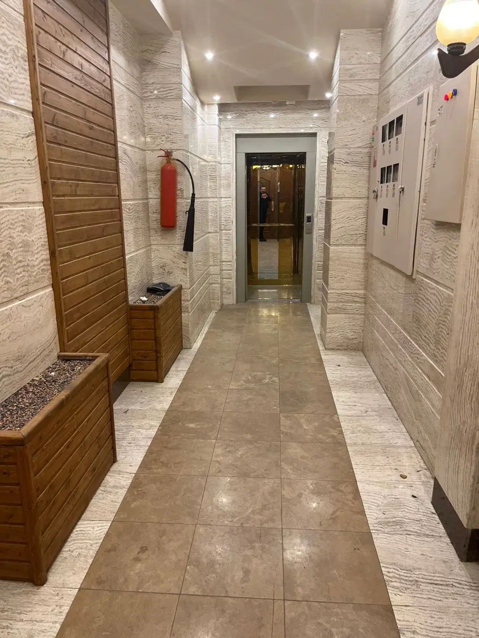 هتل آپارتمان نوساز نزدیک حرم نوساز موقعیت عالی