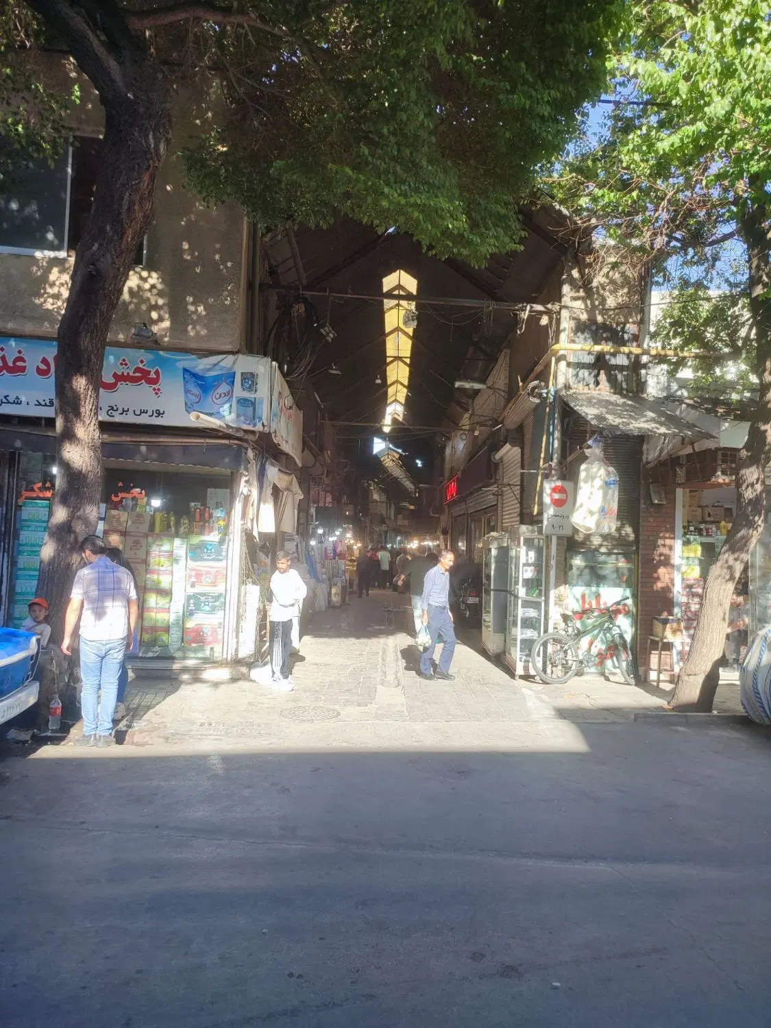 مغازه در بازار
