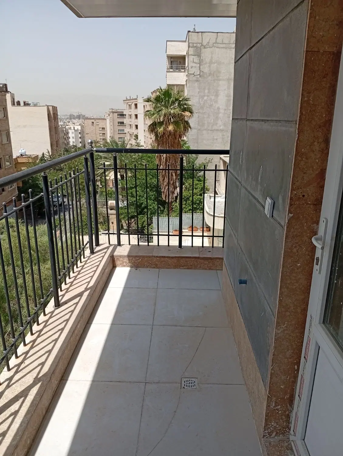 ۳ خوابه مستر نیستان