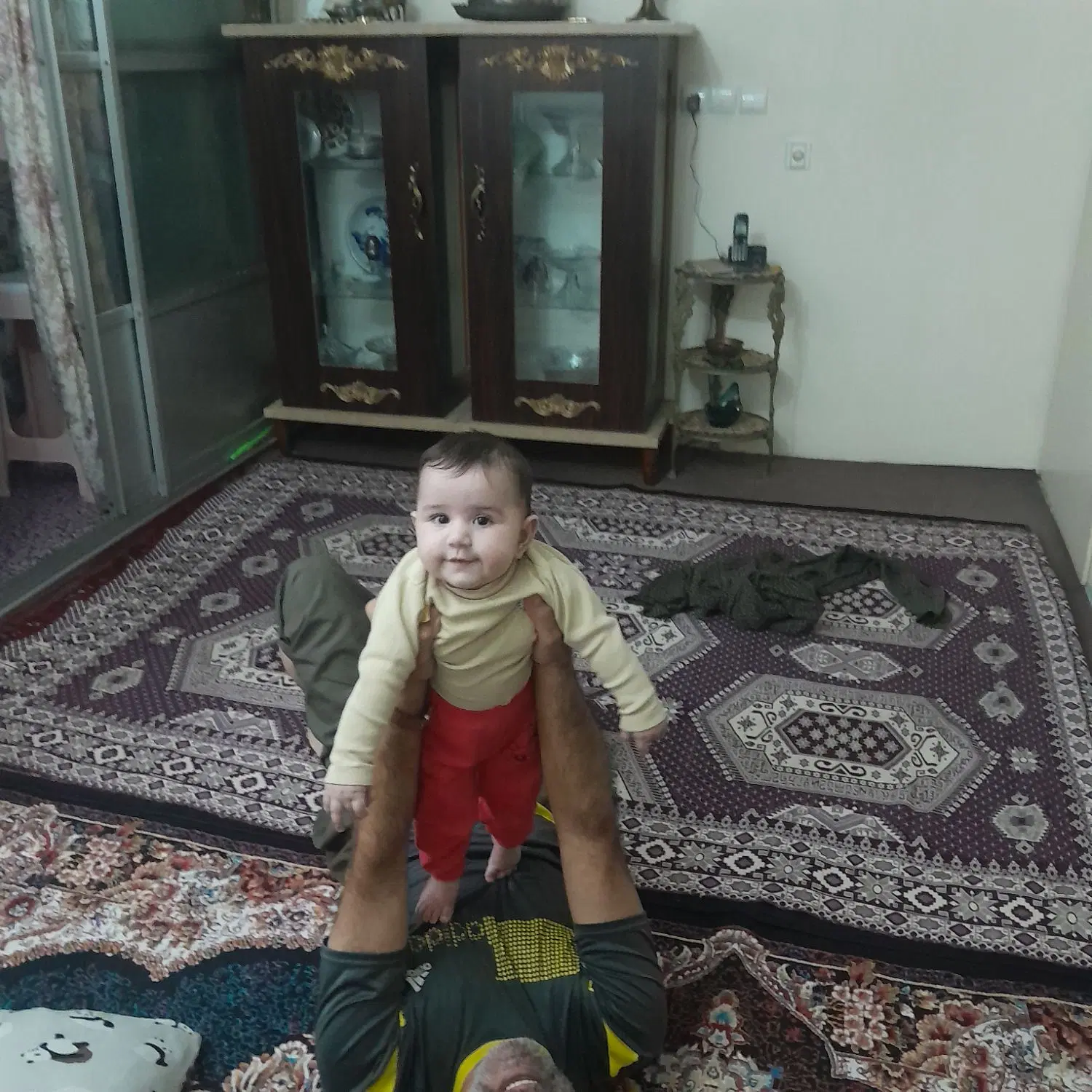 طبقه ا‌ول ۵۰متری تمیز خیابان شادی
