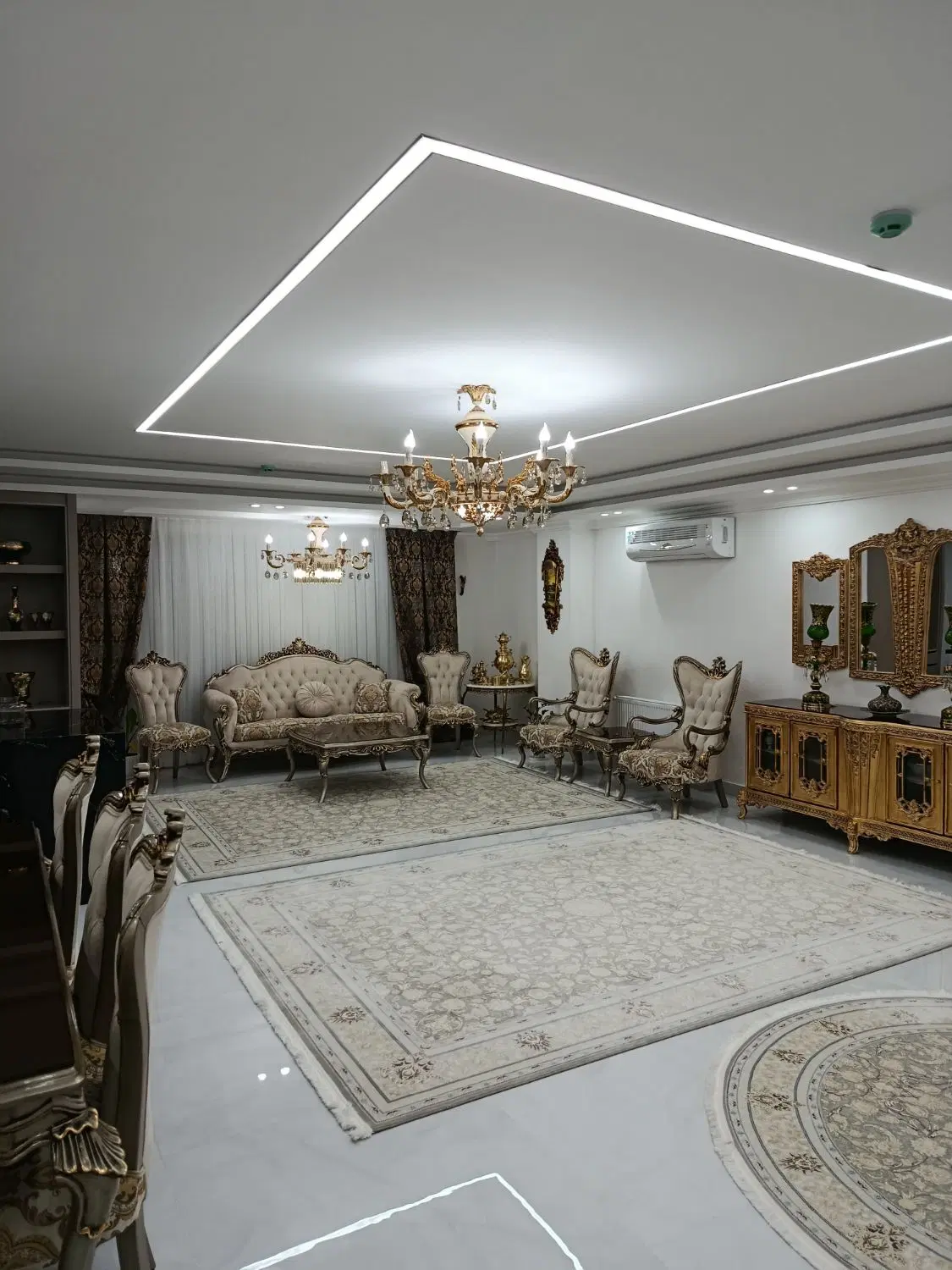 واحد فوق العاده لوکس واقع در پل قویون،میدان تیر