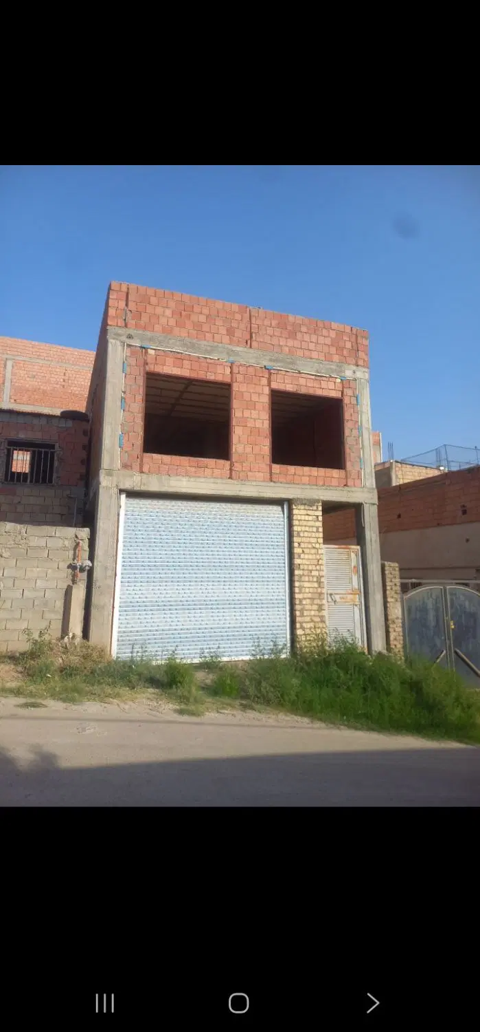 فروش ساختمان دو طبقه‌ در حال ساخت