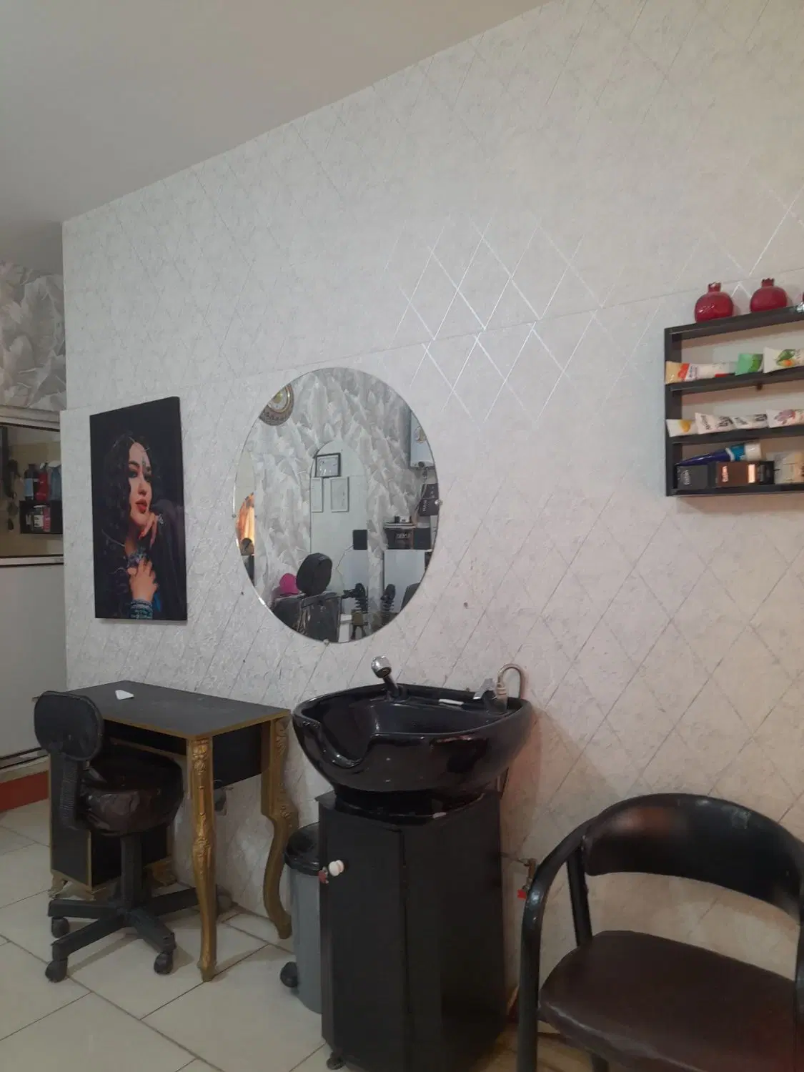 یک باب مغازه فروشی