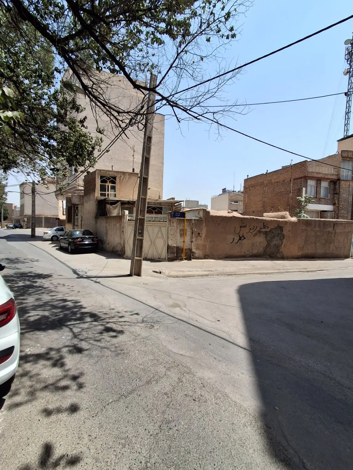 ساختمان چهارطبقه واقع در خ امام  زینبیه سند 6 دانگ