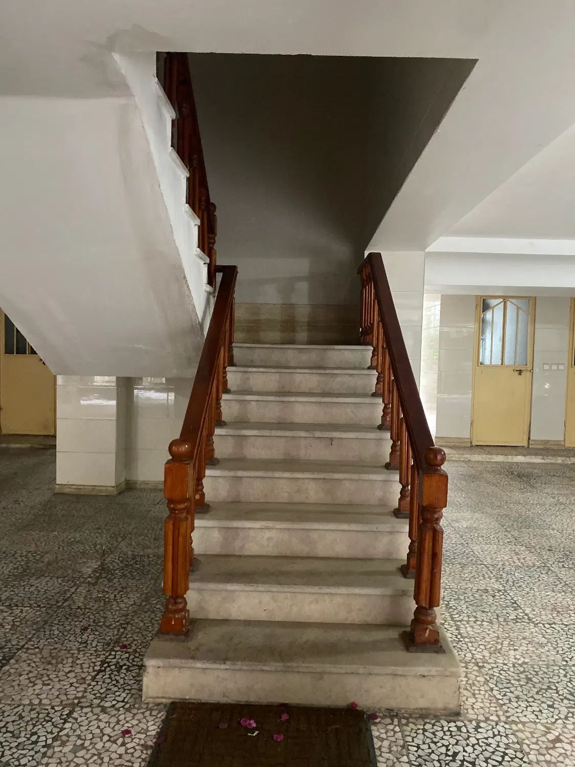 96متر جمهوری آپارتمان2خواب فروش