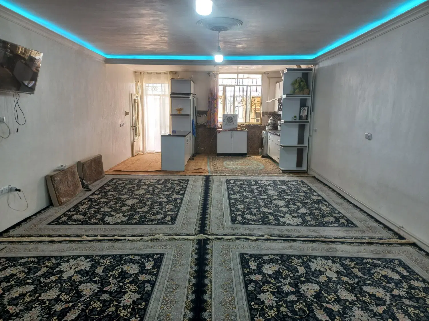ساختمان واقع در فنوش اباد