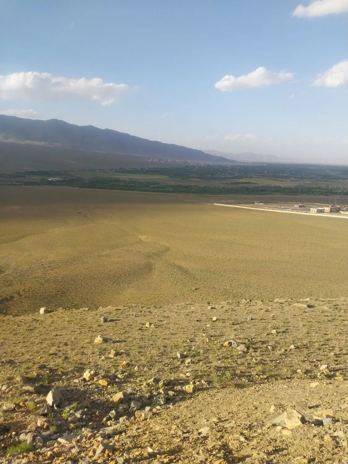 فروش یک قطعه زمین به متراژ ۲۰۸ متر