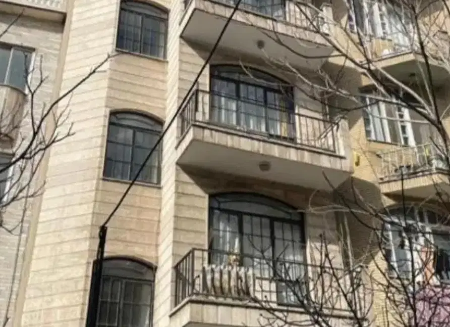 آپارتمان ۱۱۱ متری نیروی دریایی شرق