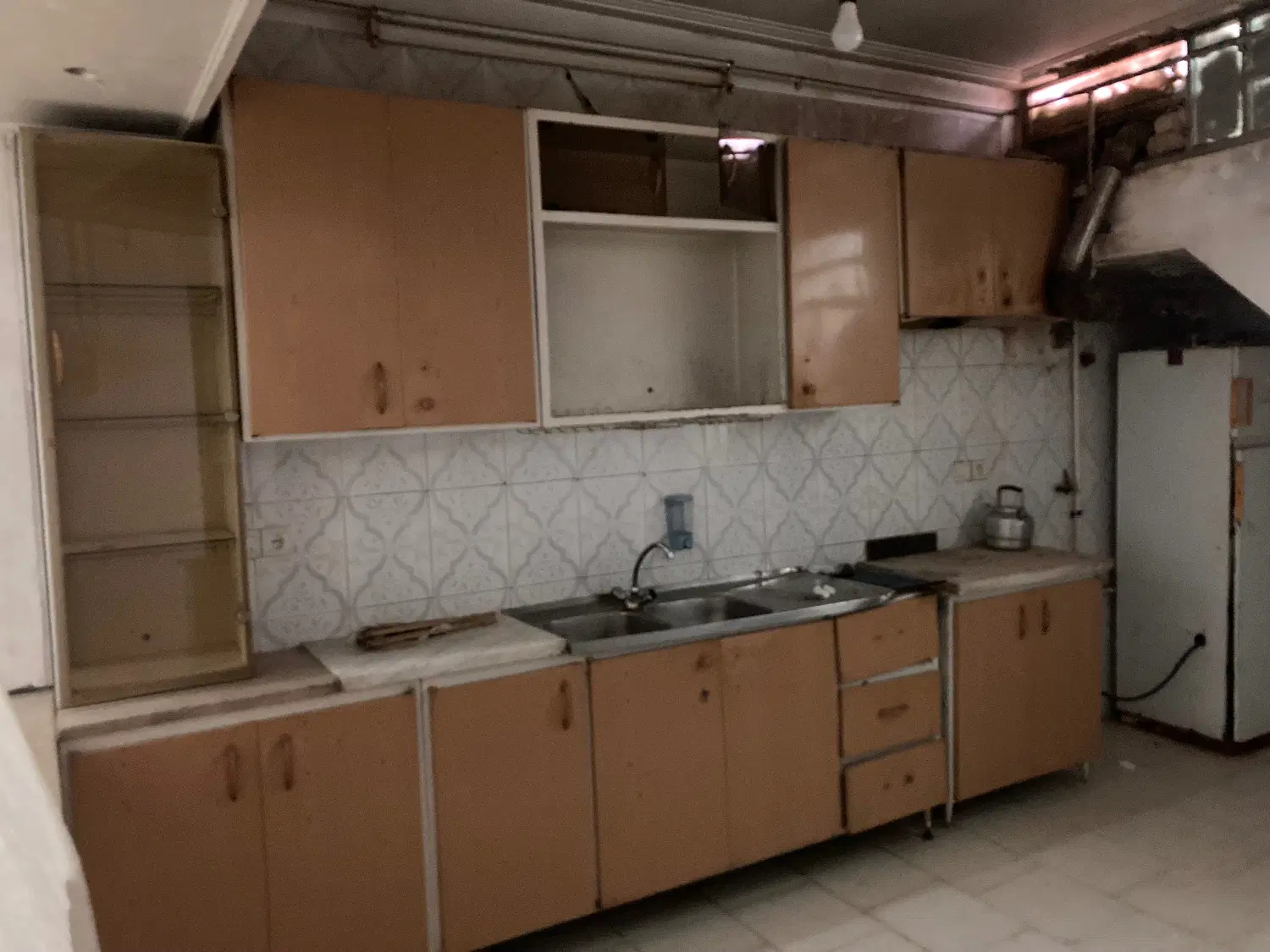 واحد ۷۰ متری اکرم اباد