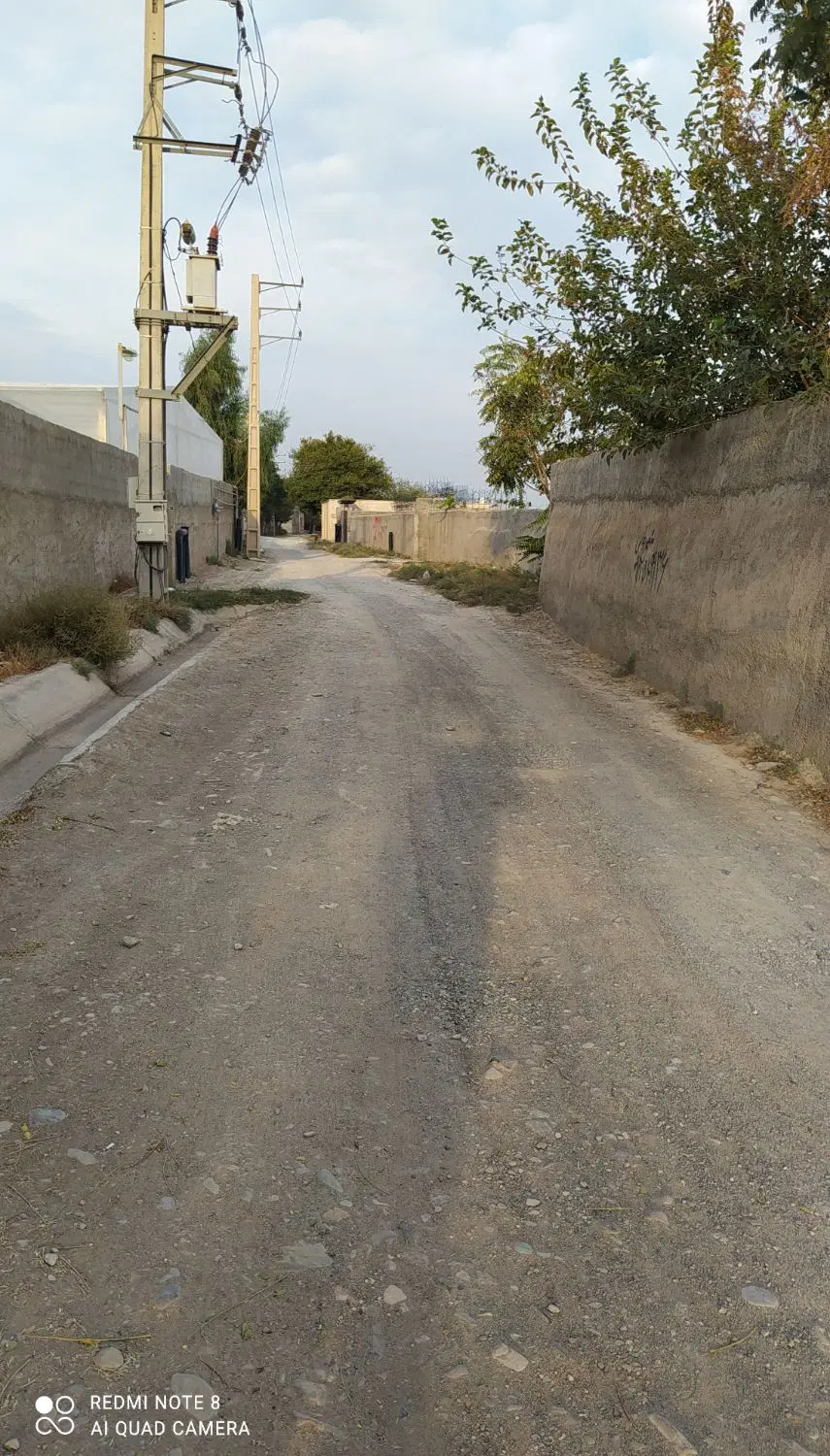 چهار دیواری گلزار.