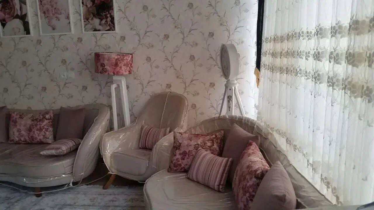 ویلایی ۱۰۰ متری تمیز،نزدیک مترو،۲خواب