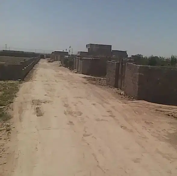 زمین حسین اباد