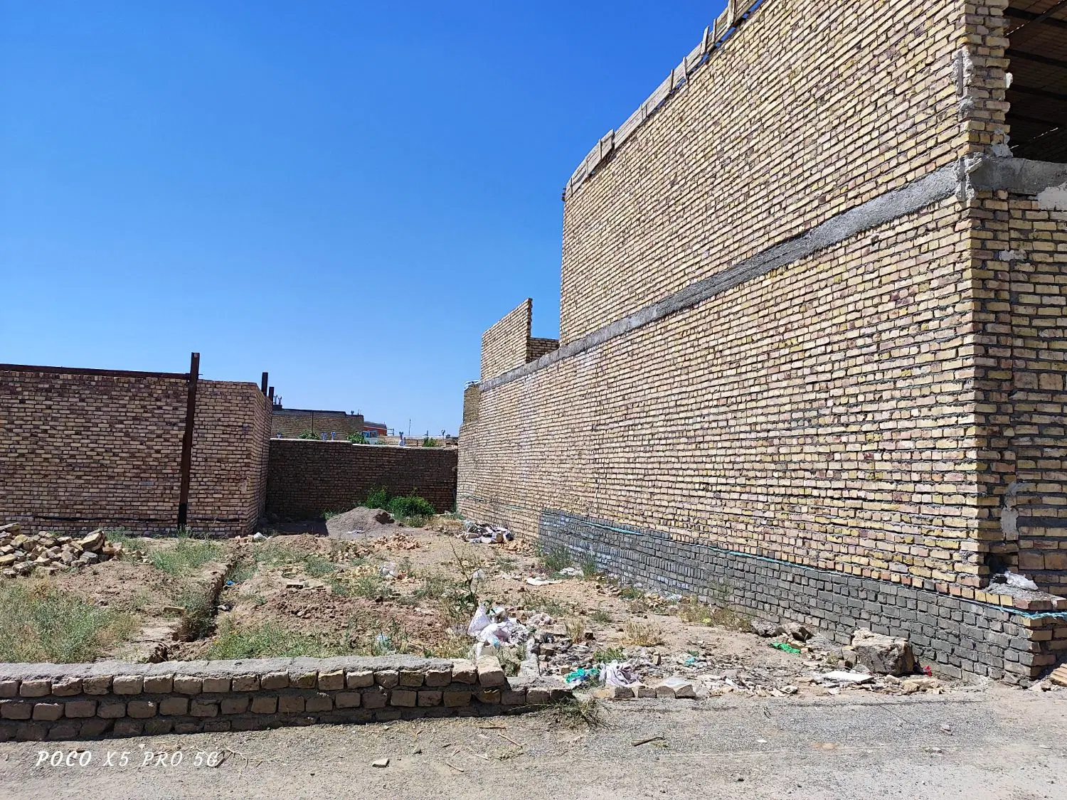 زمین مسکونی