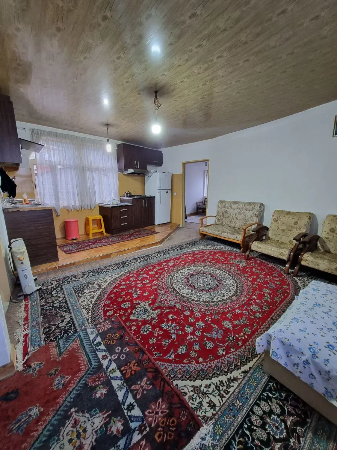 کوه جواهرده مرکز شهر روستا کوهستانی