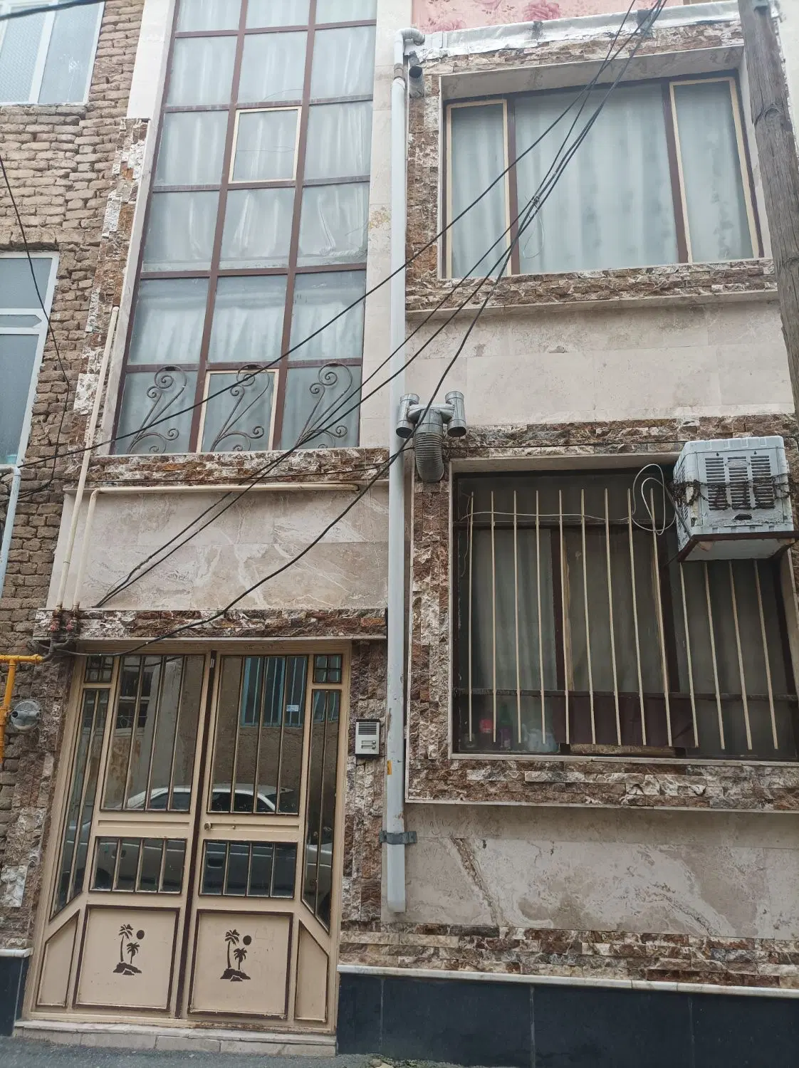 خانه ۶۵ متری کشتارگاه