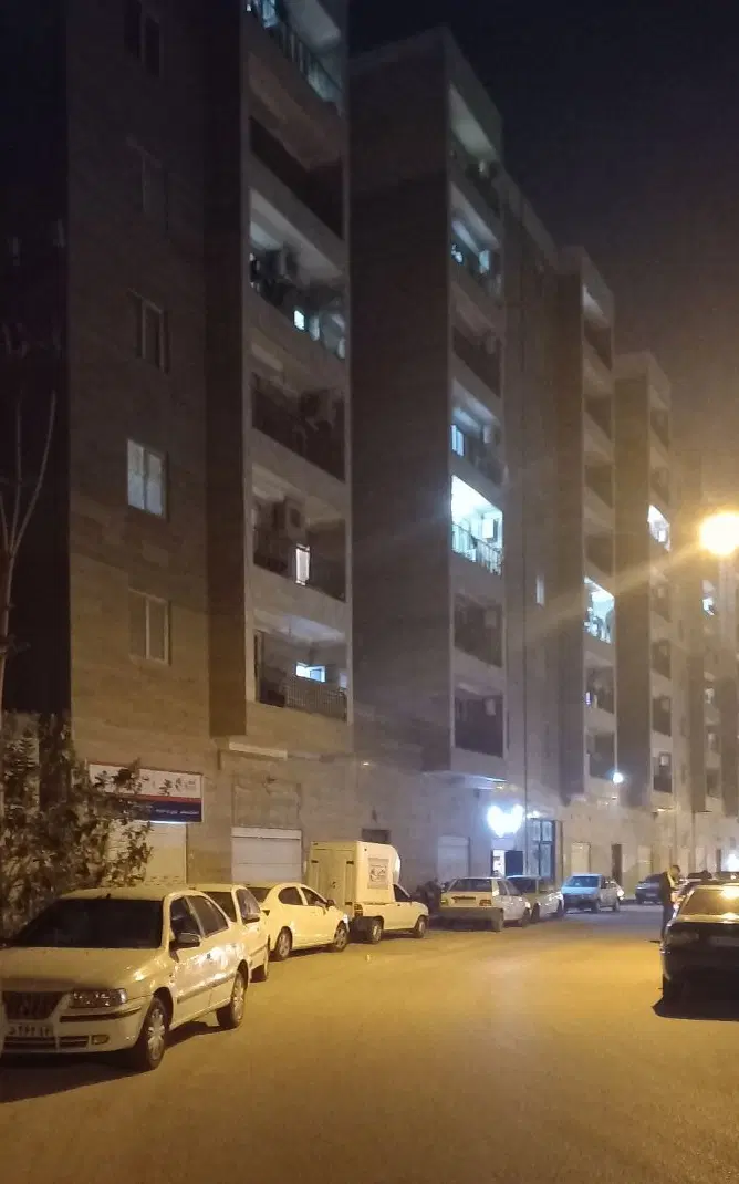 فروش یک باب مغازه ۳۵ متری فاز دو طلائیه