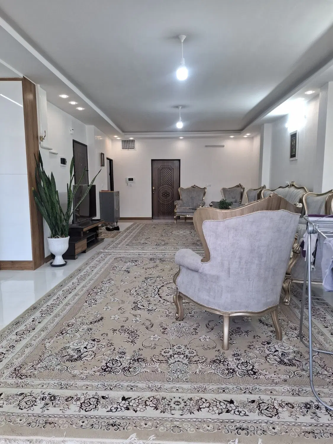 فروش آپارتمانی طبقه اول