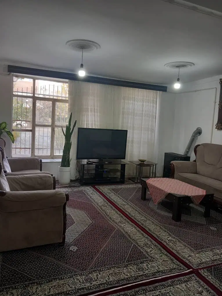فروش خانه ویلایی۲۲۰متری خ  وایعهد