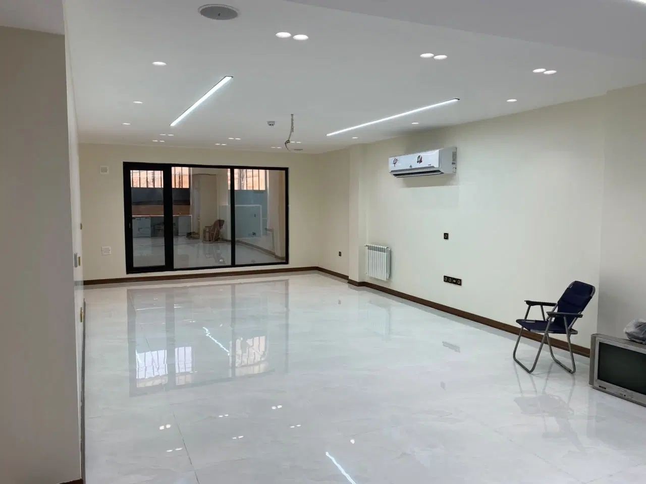 فروش تک واحدی 152 متری تک واحد
