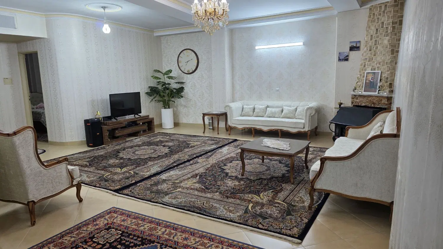 آپارتمان 114 متری تک واحدی مصباح