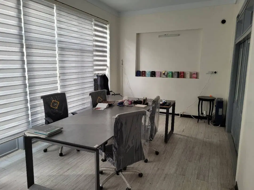 دربست ۱۴۰ متری دو طبقه ۷۰ مسکونی