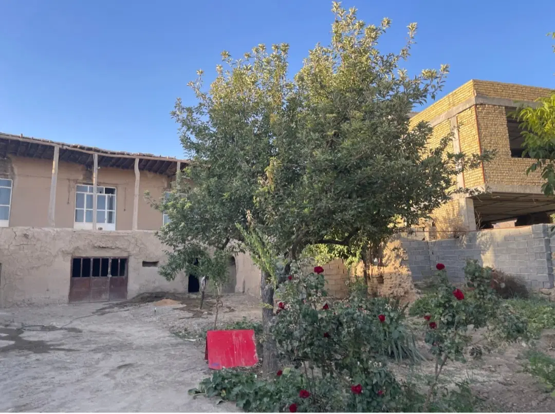 فروش خانه ویلایی در روستای جوراب ملایر