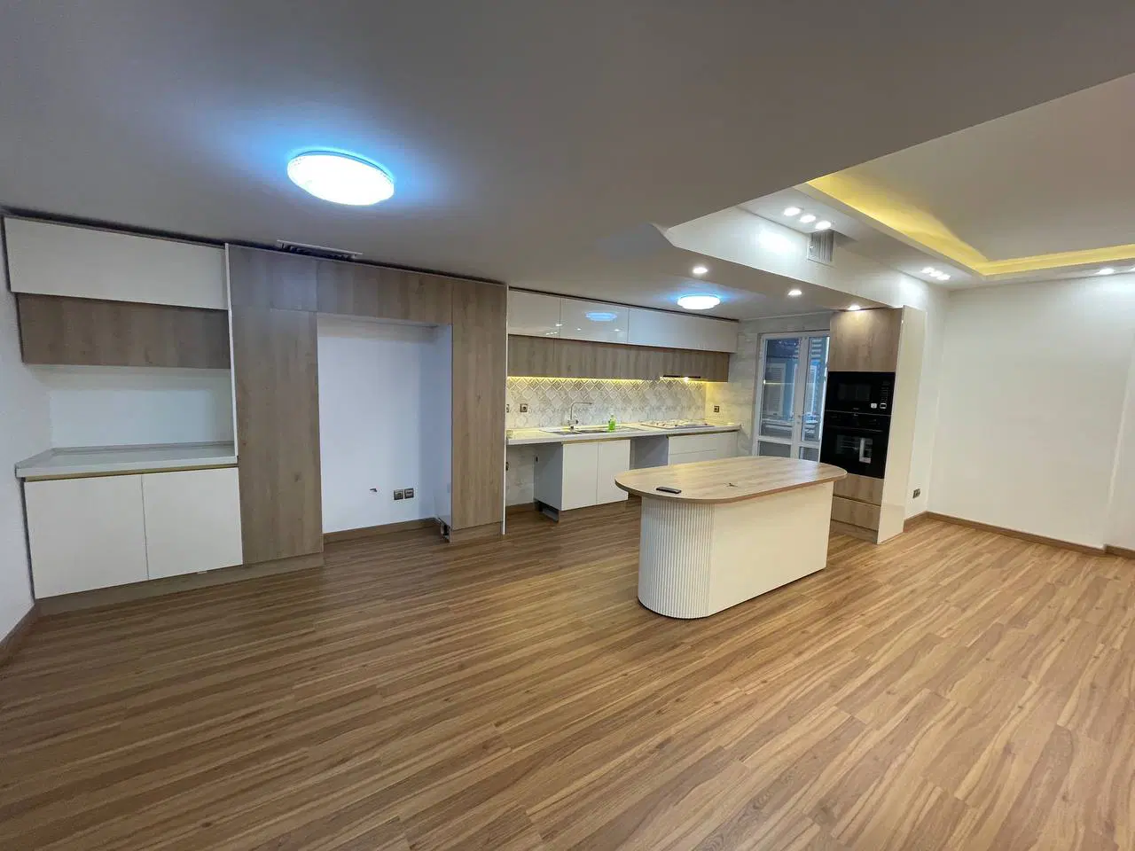 اپارتمان۶۸متری۲خواب فول امکانات سرمایه گذاری