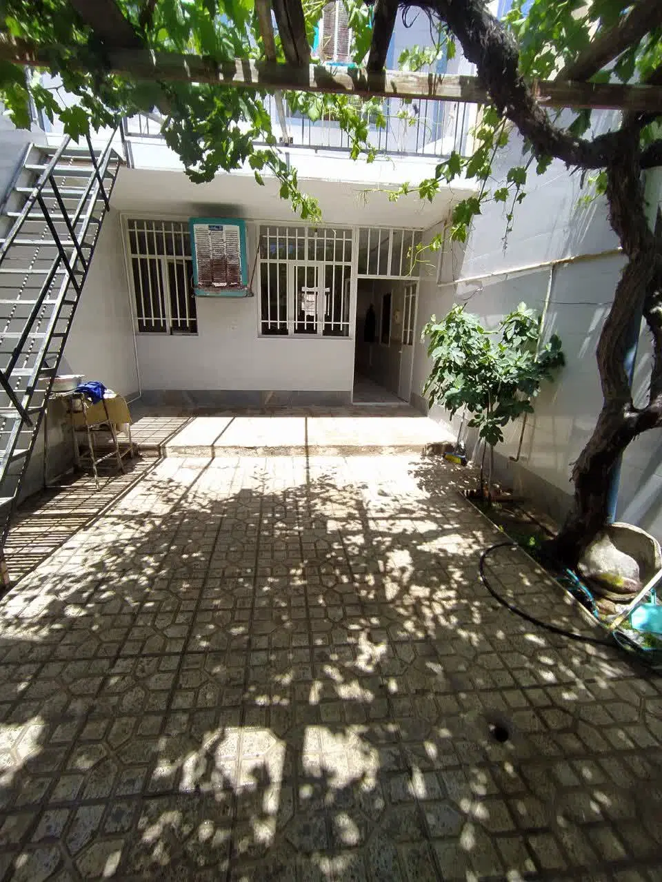 120متر خانه ویلایی در سیدحمالدین