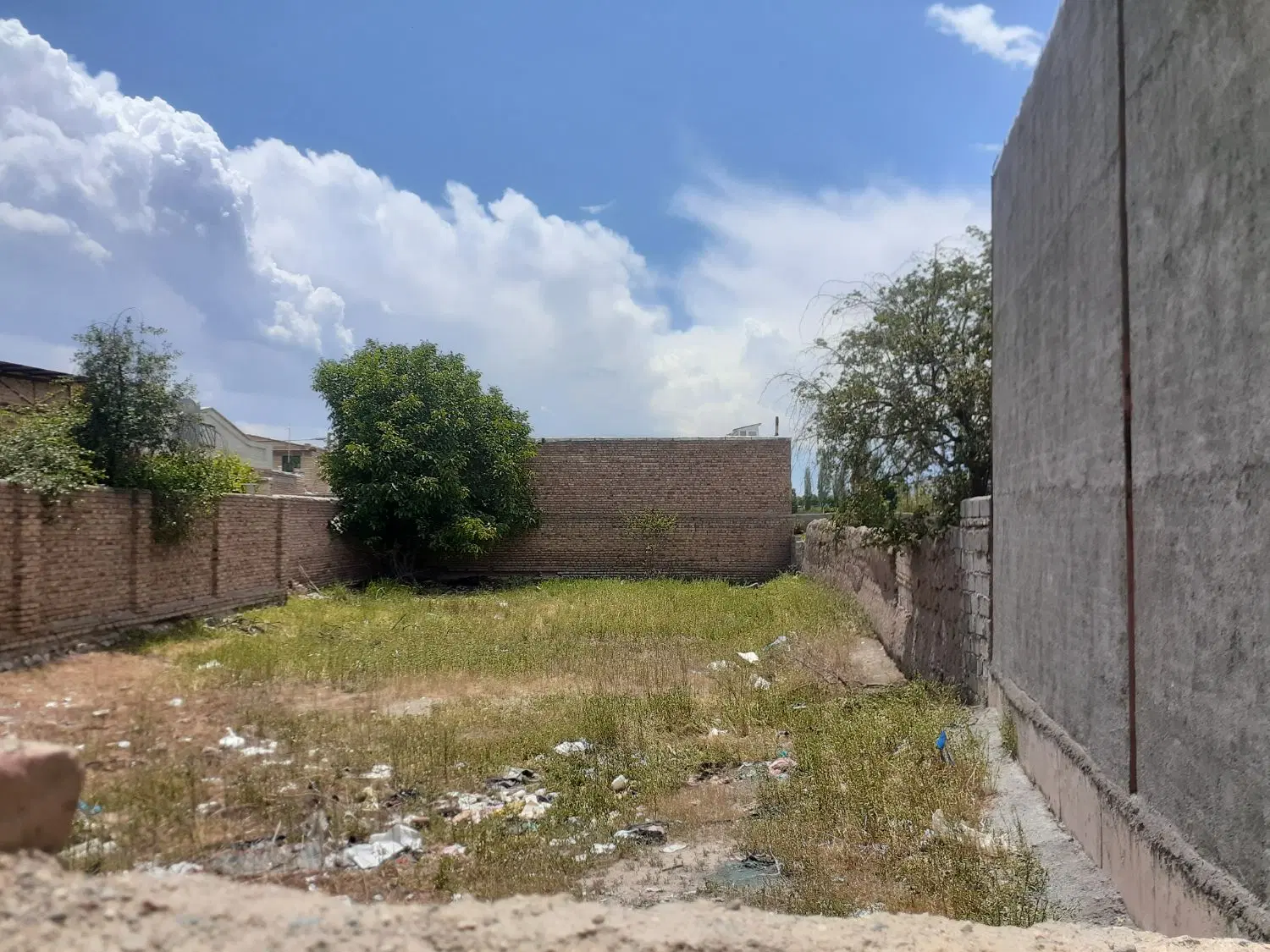 زمین تجاری و مسکونی