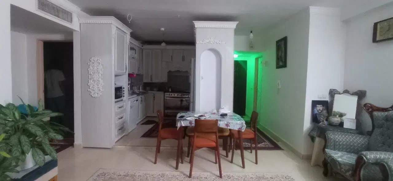 اجاره آپارتمان کاملا آفتاب گیر.آسانسوروپارکینگ دار